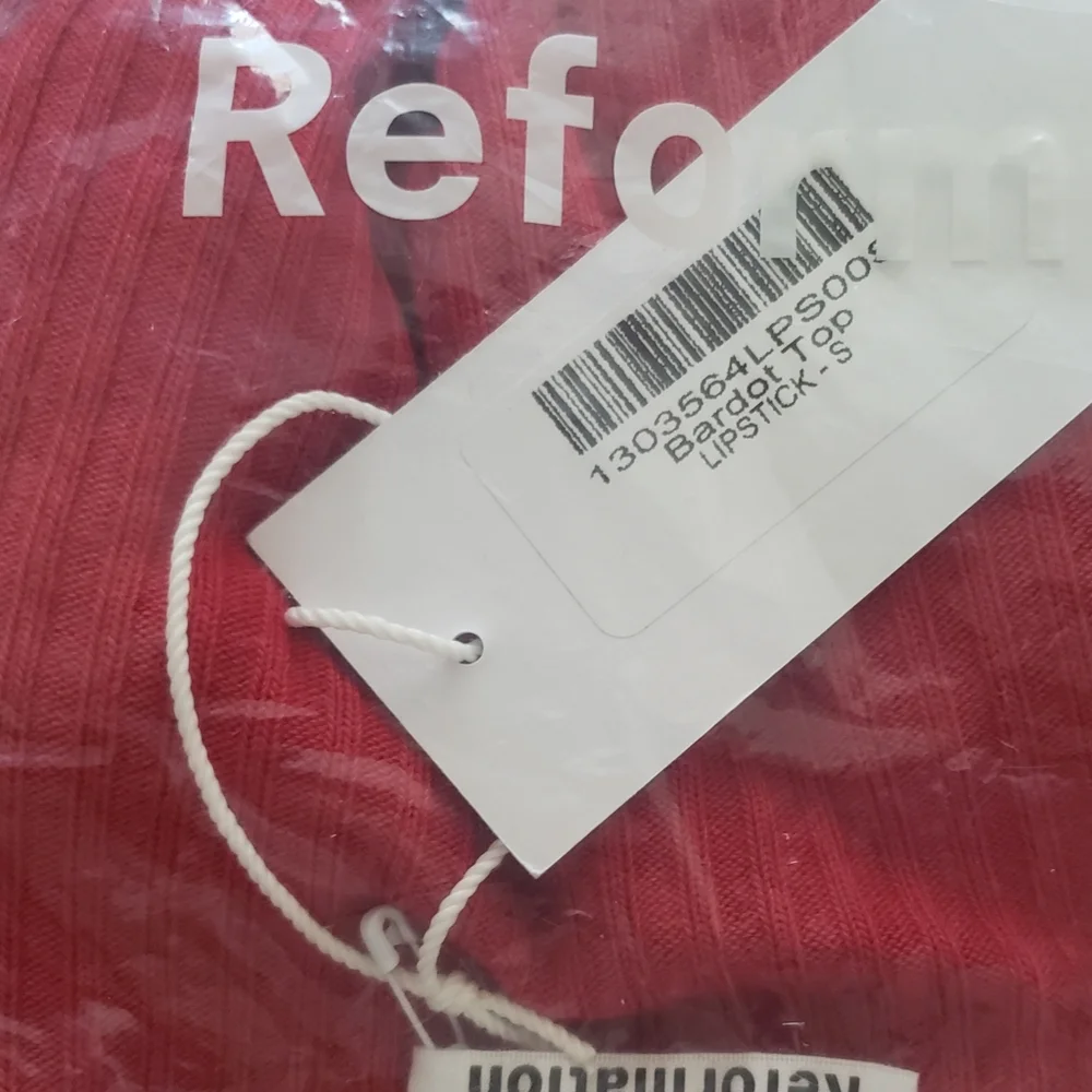 ❤Reformation Lipstick Red Top - Picture 5 of 5